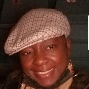 Meet your Posher, Denise